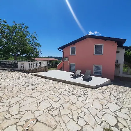 Vila Nejra1 Sa Bazenom