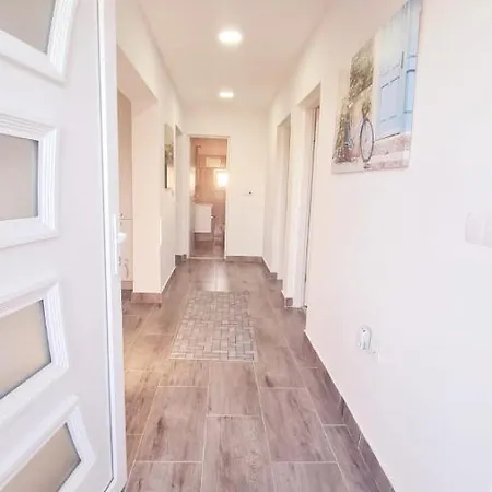 Vila Nejra1 Sa Bazenom Apartment Pula